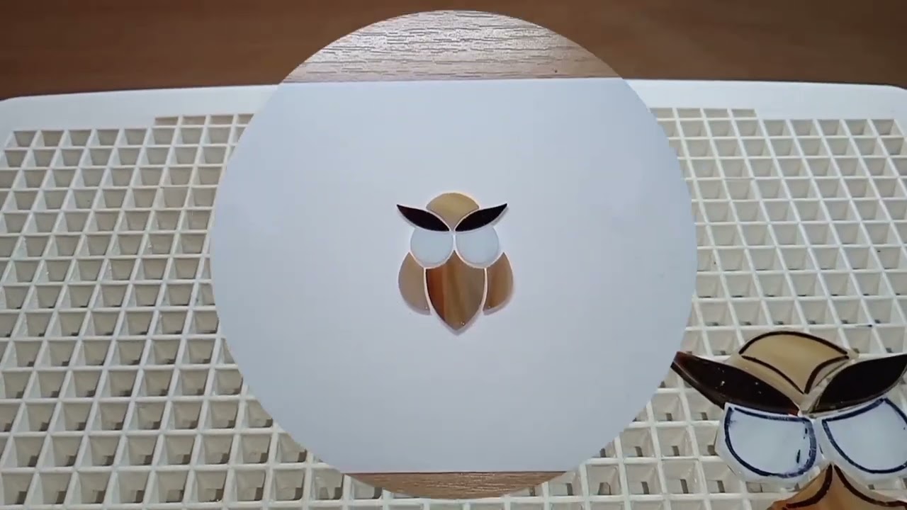 Magnet Owl made of art glass in the Tiffany techniqueМагнит Сова из стекла в техникеТиффани