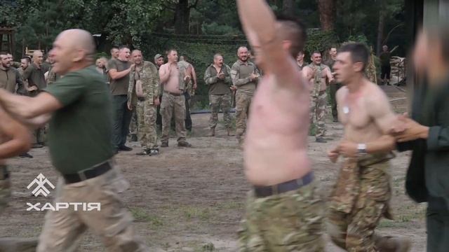 Шеврон Хартії  більше ніж ознака належності до бригади