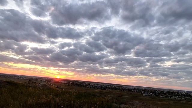 Красивый закат. Тайм-лапс. Урал. Красивое видео. Облака. Южный Урал. Челябинская область. Лето.