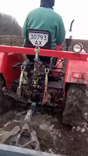 За дровами на Шифенгее 244 по вспаханному полю!