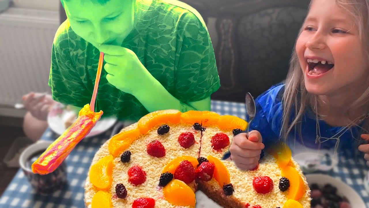 ВКУСНЫЙ торт на Рождество  Дочка изучает Фотошоп  MAXIMUM FAMILY 