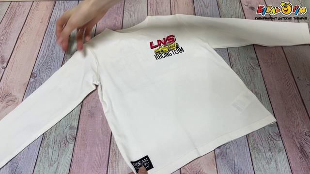 354163 Лонгслив Lanson Kids свободного кроя с круглым вырезом молочный