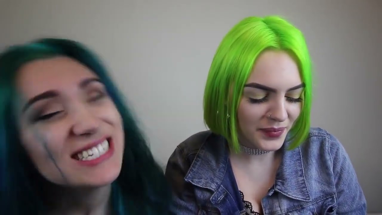 GIRLS KISSING Challenge! Девушки целуются челлендж.