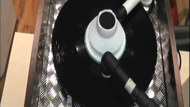 OLD-VINYL CLEANING MACHINE VCMH 30