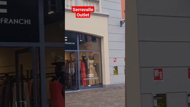 SERRAVALLE DESIGNER OUTLET IN ITALY #bags #fashion#gucci #balenciaga #outletsale#sale #viral#shorts