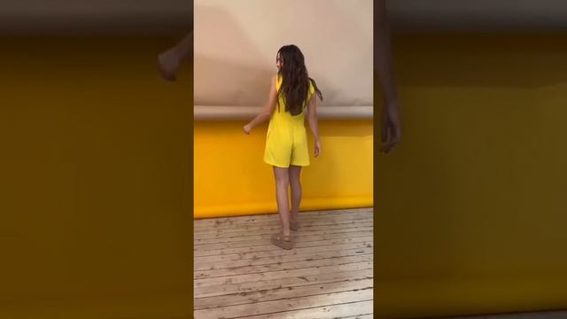 Женский льняной комбинезон шорты