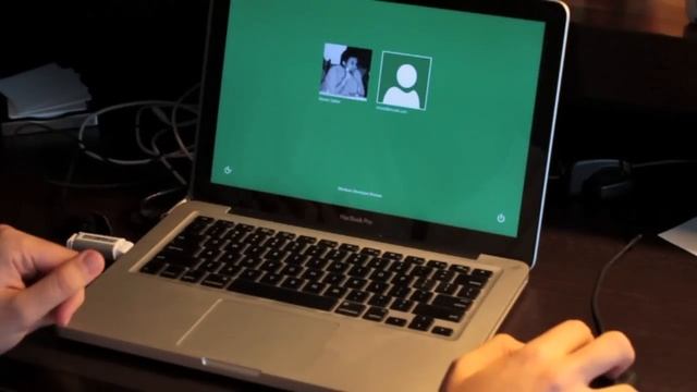 Windows 8 (Windows To Go) Running On MacBook Pro