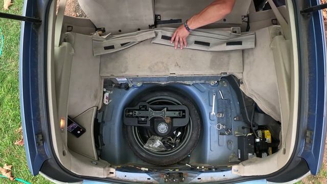 GEN 2 PRIUS BATTERY FAN CLEANING (04-09)