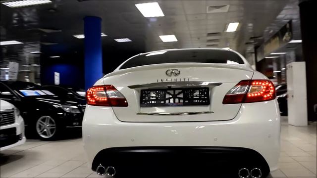 Infiniti M M25 2.5 AT (222 л.с.)