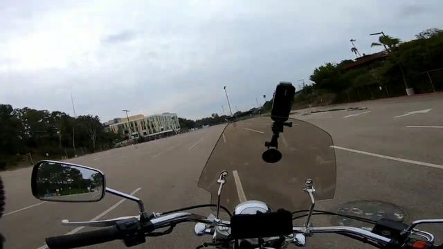 Knee Drag Practice On 2012 Kawasaki Vulcan 900!