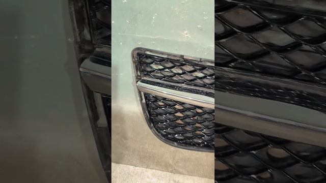 33900 Решетка в бампер левая Mercedes W222 AMG