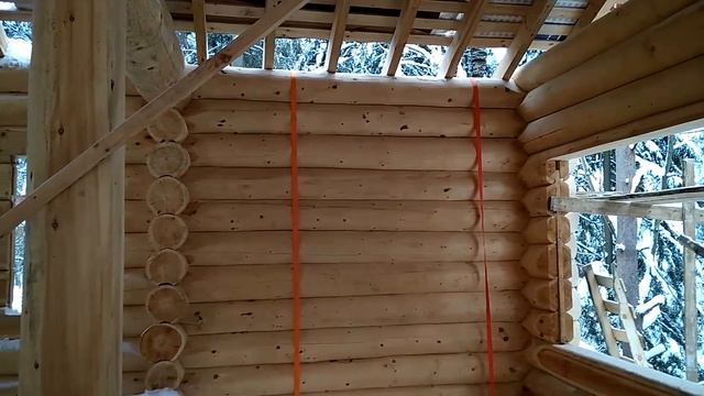 Помогаем сесть срубу