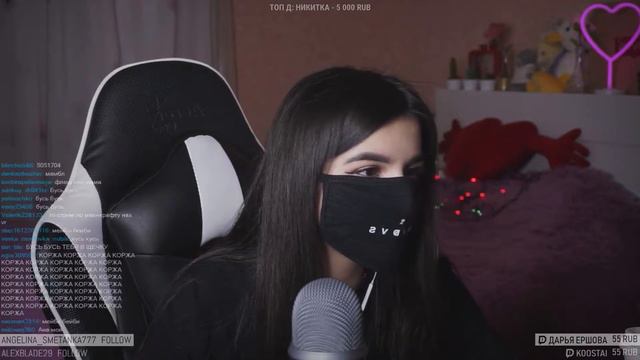 Tenderlybae поет: FACE - МОЙ КАЛАШНИКОВ, LIZER – Бабочки, Стрелял лишь сигареты