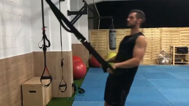 TRX TRICEPS: EXTENSION TRICEPS