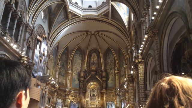 ПЕНИЕ В МОНАСТЫРЕ МОНСЕРРАТ