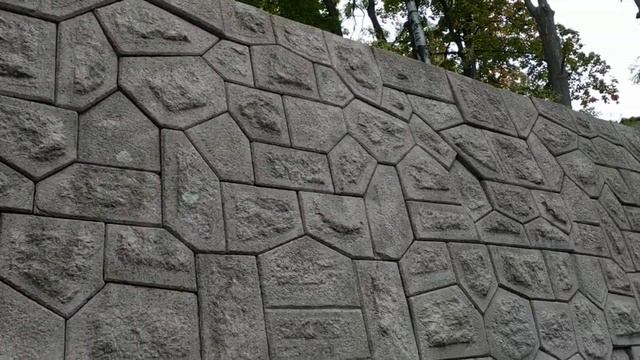 Кронштадт, гранитная кладка Петровского бассейна