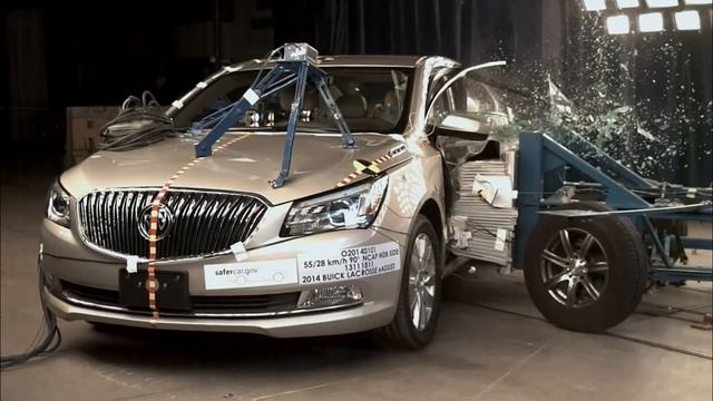 2014 Buick LaCrosse - Barrier Crash Test