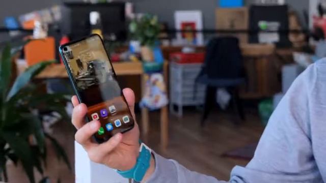 Обзор на телефон Huawei P40 Lite