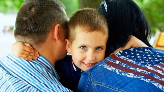 Обнимайте детей сейчас- без какой-то особой причины... Hug the kids now - for no particular reason
