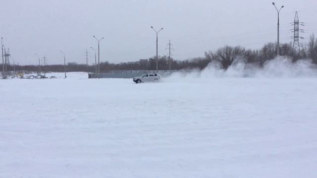 Зимний заезд полноприводного DUSTER