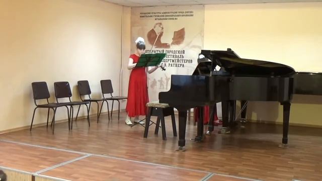 Клешко Полина (фортепиано), Самбурская Адья (скрипка)