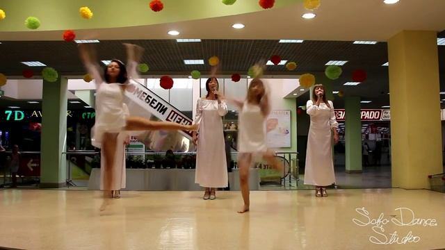 Концерт в ТРЦ Максимир 04 07 15, Улетай, старшая вокальная группа.mp4