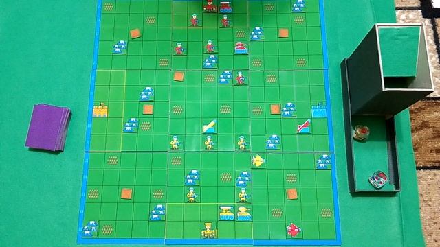 Самодельная настольная игра Атака. Первая пробная партия на двоих.