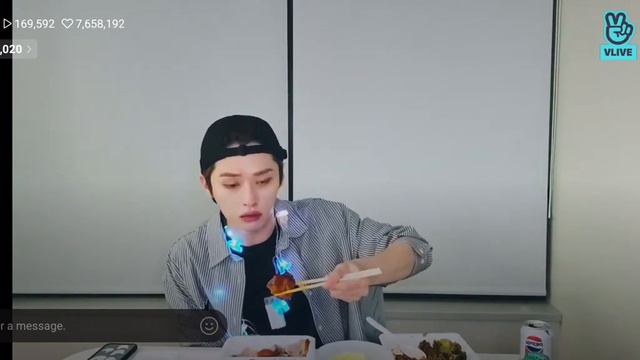 Reaction Lee Know On Red Lights