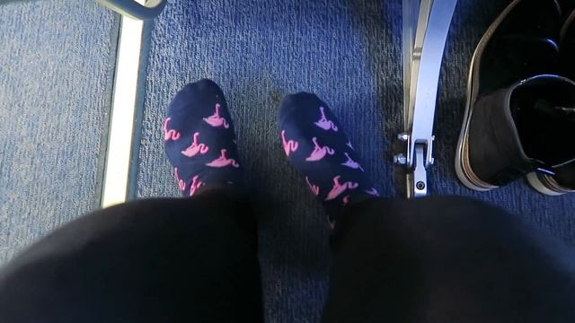 Упражнения в самолете. Как сделать перелет более приятным!