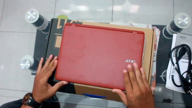 Unboxing Netbook Acer ES1 131 Indonesia