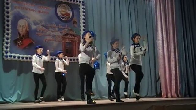 Выступление девочек школы №15 на фестивале в честь Адмирала Федора Ушакова