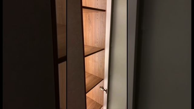 Встроенный шкаф с подсветкой