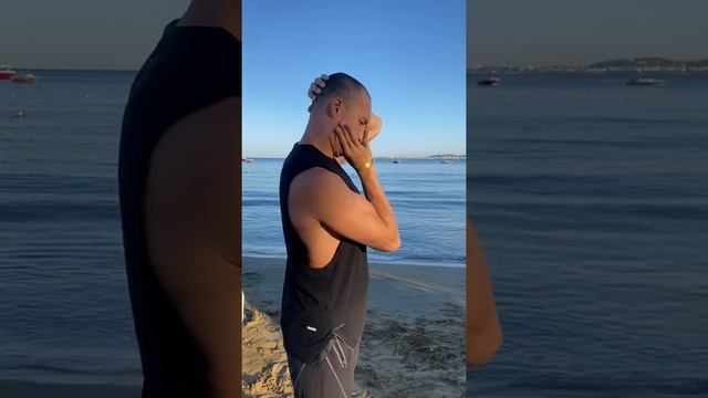 Затекла шея? Ловите 3 упр. #шея #спина #растяжка #neck #stretching #yoga #pilates #lesson #training