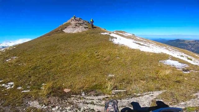 Экспедиция на эндуро к горе Семиколенка  Первый снег в этом году