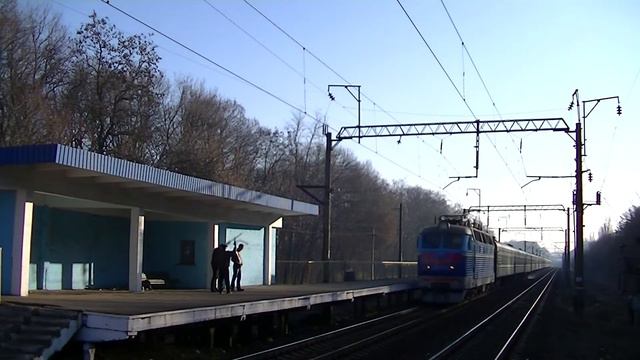 ЧС4-141 (КВР) с поездом 47 Москва - Кишинёв