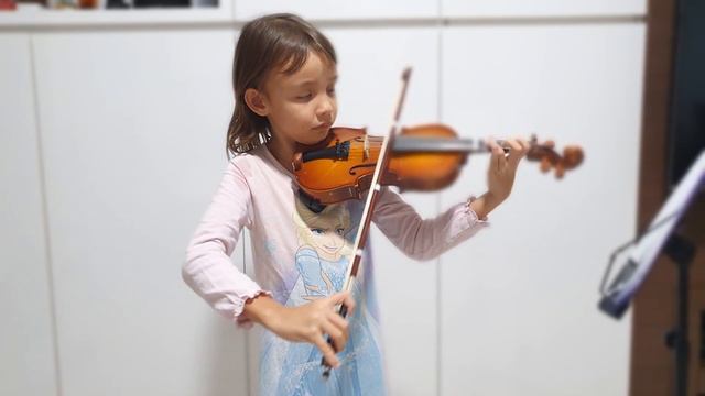 Andantino On The Violin - Izzy