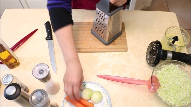 Kohl - Möhren - Salat  Zu Den Gegrillten Rippchen