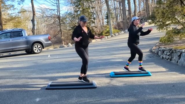 Step Aerobics Workout - Fun 70s & 80s Music (Basic - Intermediate #7) 28 MIN