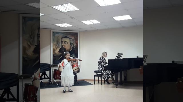 Гласова Милана, г.Барнаул, ДШИ №8, Ф. Зейц, концерт №1, соль мажор, 2, 3 части.