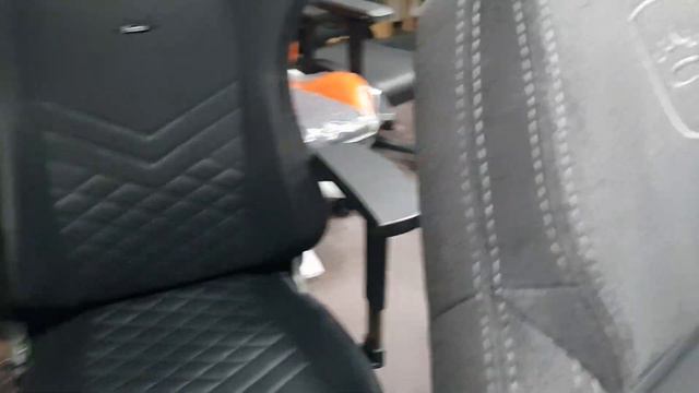 Noblechairs LEGEND TX  (2024) Распаковка