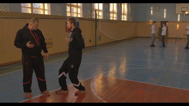 Stikhiya Wing Chun. Самостоятельное изучение  поворотов в стойке.