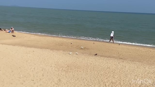 Вьетнам. Нячанг. Отличный спа и косметический салон. Купаться можно , лето включили.