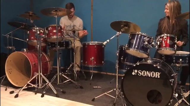 Уроки игры на барабанной установке