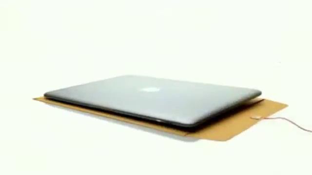 MacBook Air 2008 Ad With MacBook Air 2010 Music