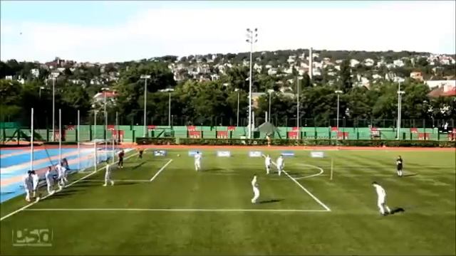 Упражнение: преодоление обороны в середине