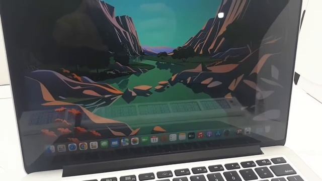 #82 MACBOOK PRO A1502