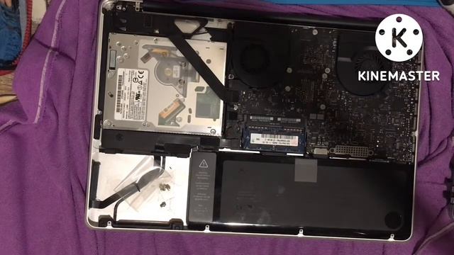 เปลี่ยนเเบต Macbook Pro 15” ปี2010 โดย ภูฟ้า