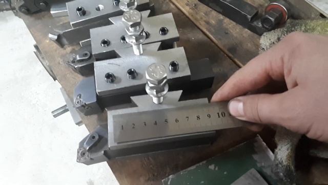 Быстросменный резцедержатель ит-1м