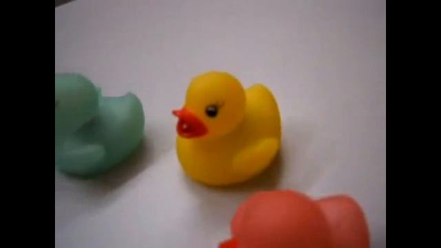 Светодиодная уточка для купания - обзор игрушки