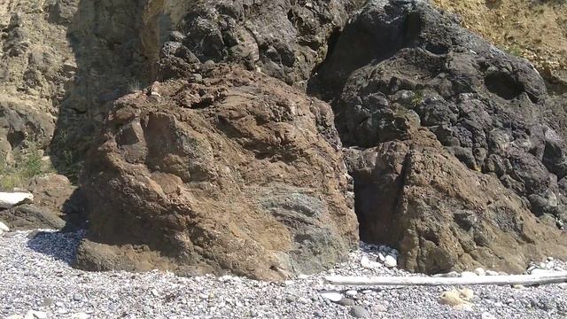 Мраморный пляж